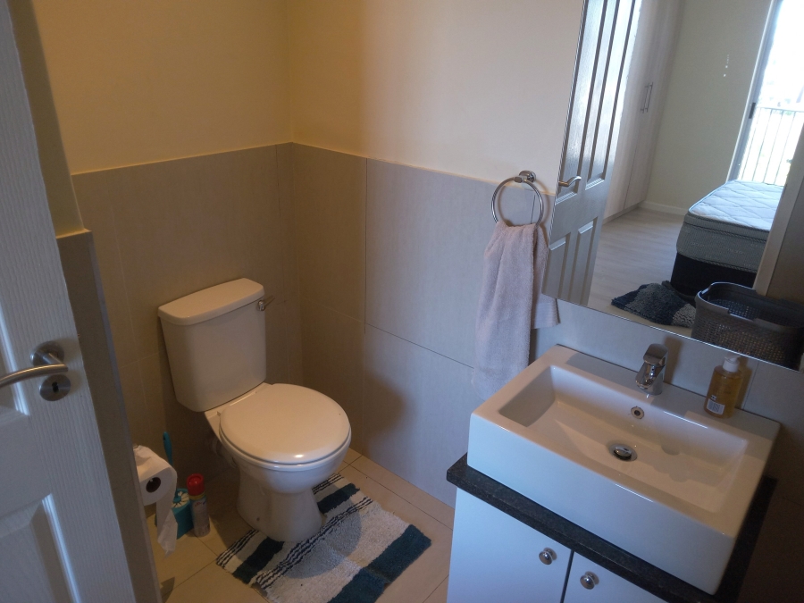 To Let 2 Bedroom Property for Rent in Strand North Western Cape